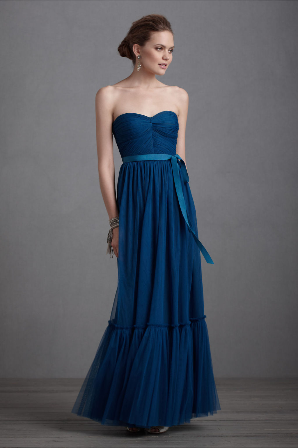 10 Navy Blue Gown Styles For An Elegant Weddingday Look