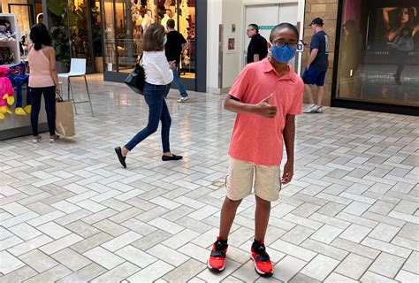 12 Year Old Entrepreneur S Candle Business Setting Up Shop At Tysons