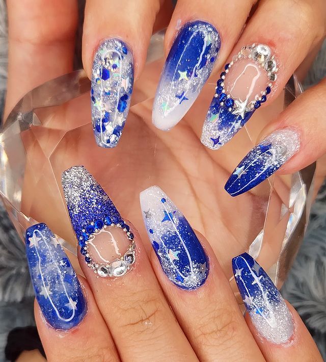 25 Royal Blue Nail Designs So Regal You Ll Feel Like A Queen Sweet