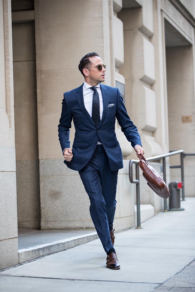 5 Ways To Style Your Navy Blue Suit Like A Fashion Pro