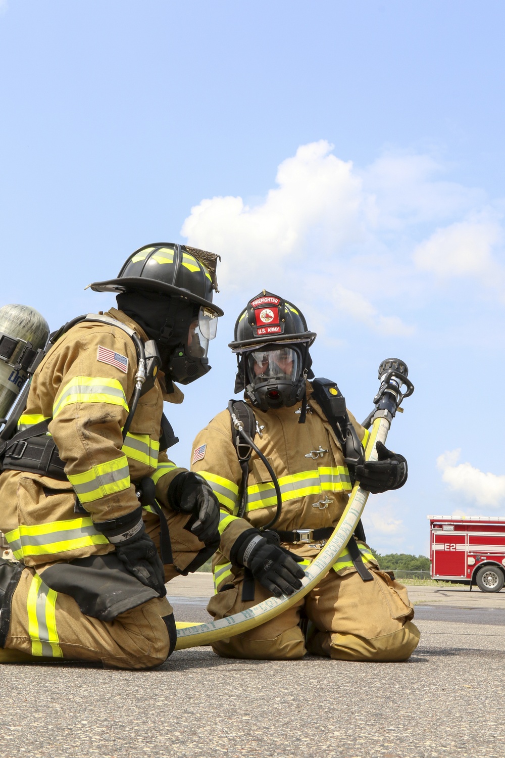 Army Reserve Firefighters Conduct Burn Scenario U S Army Reserve