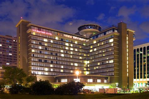 Doubletree By Hilton Hotel Washington Dc Crystal City 300 Army Navy