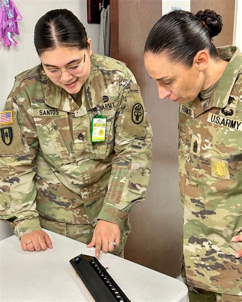 Dvids Images Mrc West Sel Visits Soldiers At Munson Army Health