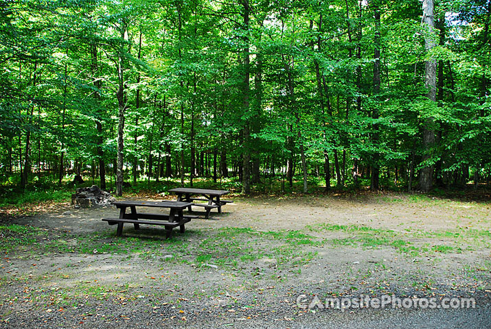 Lake Eaton Campground