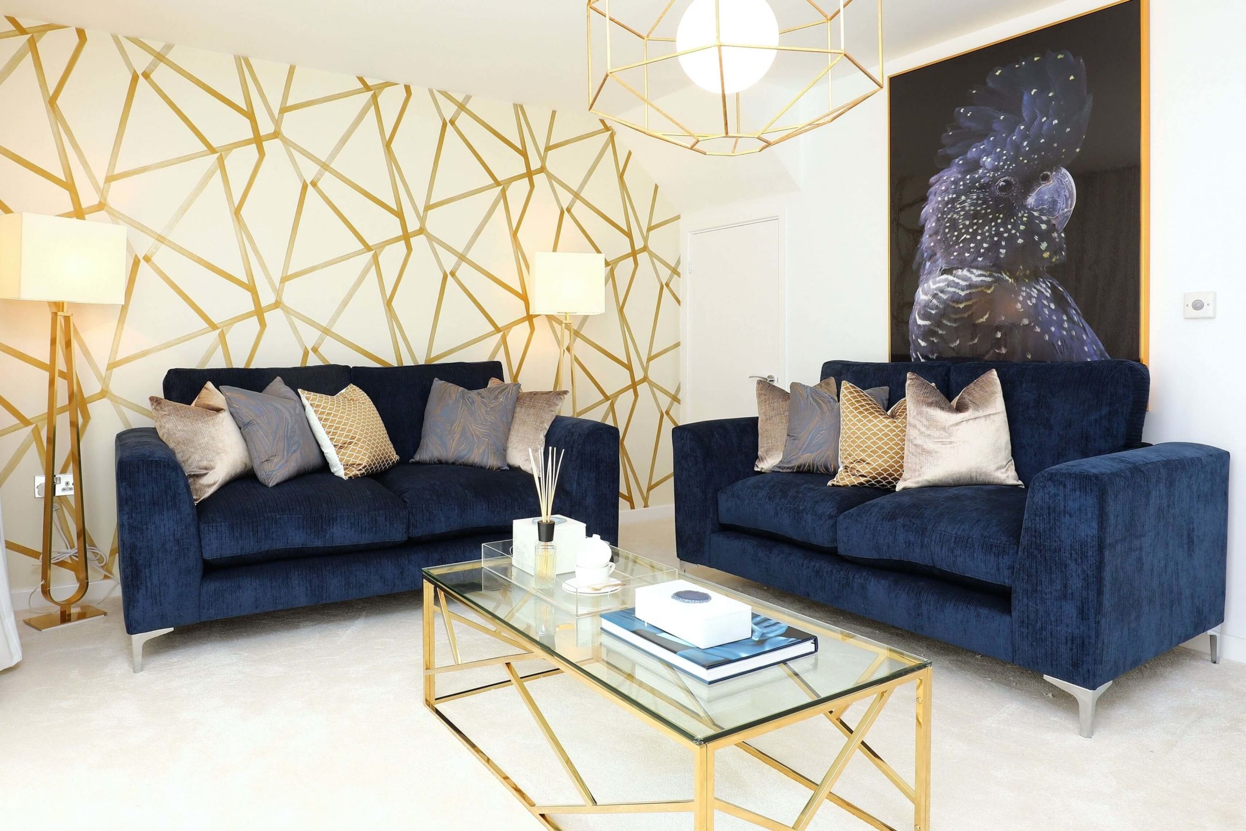 Navy Blue Lounges: Creating A Cozy & Stylish Space