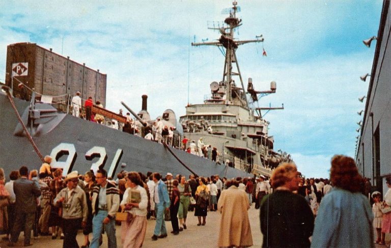 Postcard From A Warship In The Duluth Superior Harbor Perfect Duluth Day