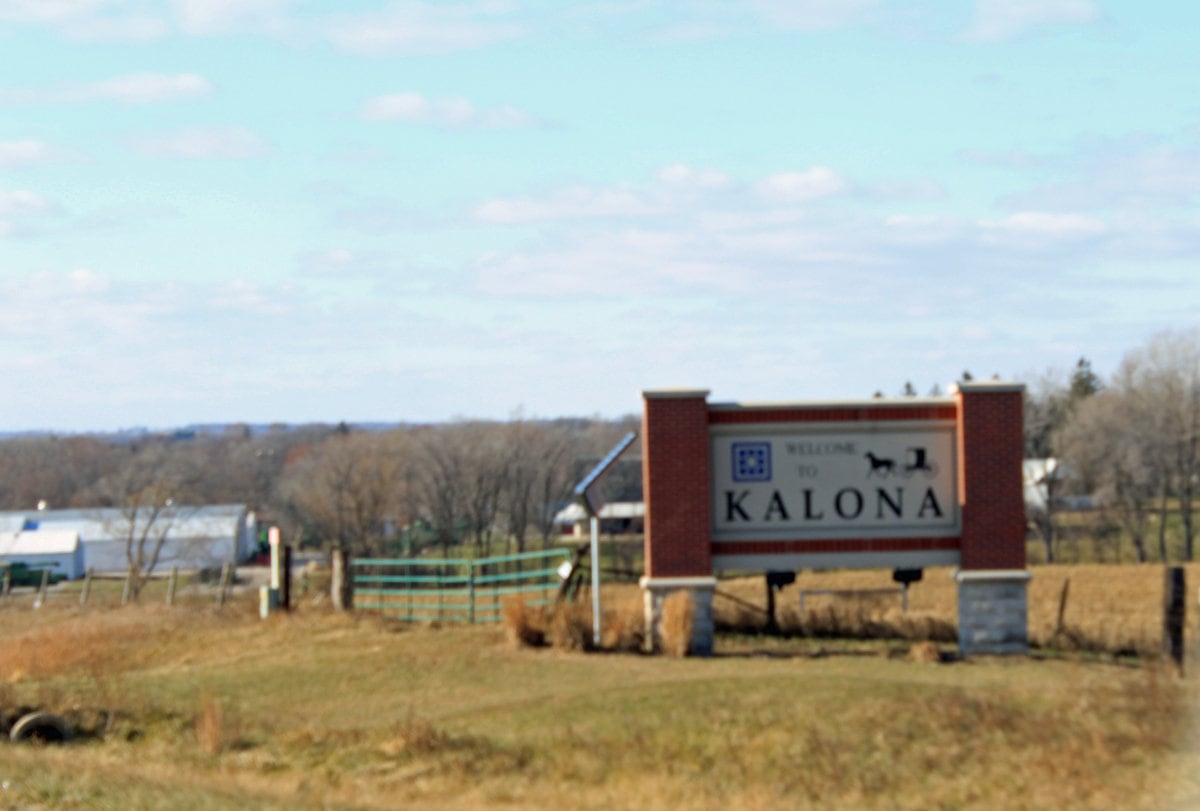 Road Trip To The Amish Town Of Kalona Iowa The Hobby Wife