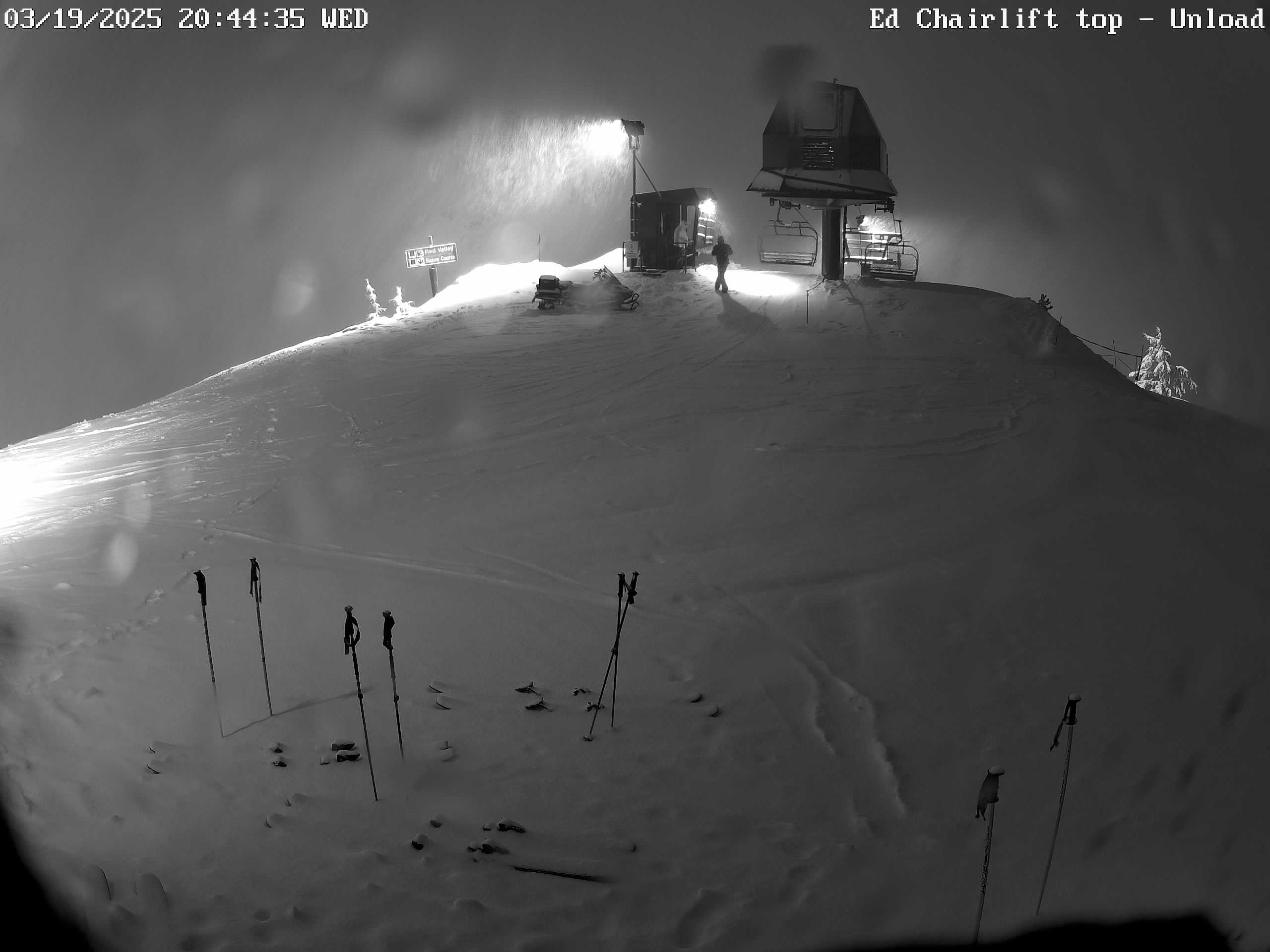 See Sisters Us20 At Santiam Pass Live Webcam Weather Report In