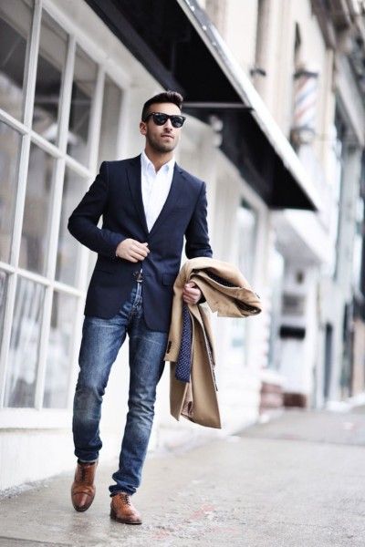 Why Invest In A Men's Navy Blazer? The Style Essential.