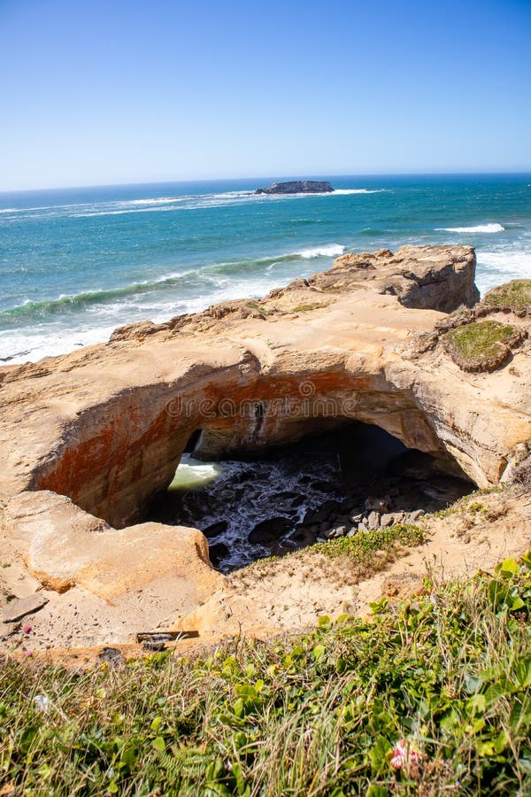 Your Guide To Devils Punchbowl State Natural Area In Oregon